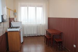 Køkken eller tekøkken på Apartment on Lermontova 35a