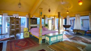 Khu vực ghế ngồi tại Sur La Mer