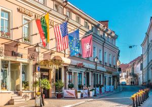 O edifício em que o hotel se localiza