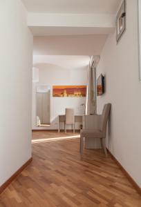 A seating area at Le Tre Lune Suites