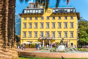 Vonkajšia záhrada v ubytovaní Grand Hotel Riva