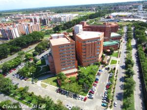 an overhead view of a city with tall buildings at San Joaquín B&B in Cali