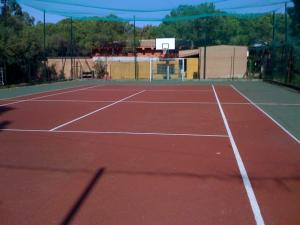 Tenis a/nebo squash v ubytování Camping Golfo dell'Asinara nebo okolí