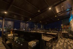 Roopa Elite餐厅或其他用餐的地方