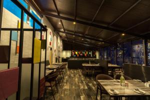 Roopa Elite餐厅或其他用餐的地方