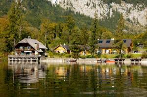 Zdjęcie z galerii obiektu Exklusive Seeappartements beim Elfenhaus w mieście Grundlsee +15 zdjęć