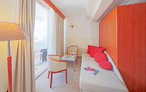 Postel nebo postele na pokoji v ubytování Marko Polo Maradiso Hotel by Aminess