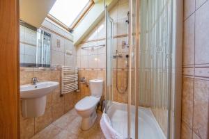 ห้องน้ำของ Hotel Pod Gołębiem