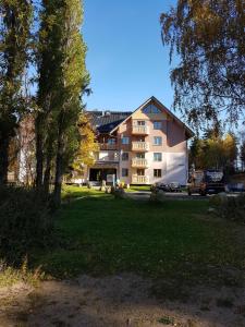 Budova, v ktorej sa apartmán nachádza