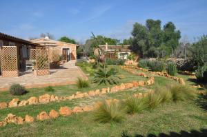 Ein Garten an der Unterkunft Can Porretí Agroturisme