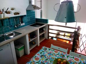Nhà bếp/bếp nhỏ tại Quinta Laranja - Turismo Rural -