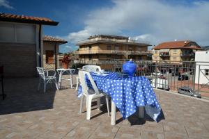 A balcony or terrace at B&B Aquino in Terrazza