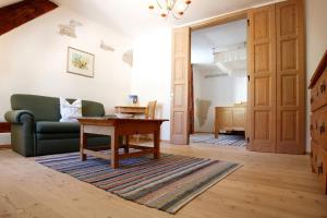 Χώρος καθιστικού στο Hotel Post Karlon