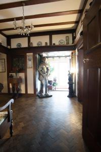 Gallery image of Barons Court Hotel in Wolverhampton