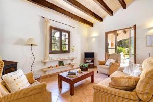 Telewizja i/lub zestaw kina domowego w obiekcie Casa con jardín y piscina - MORELL ONZE