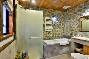 Youxiake Canal Hotel Hangzhou的一间浴室