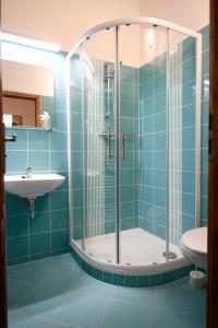 Giotto Apartments tesisinde bir banyo