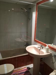 Koupelna v ubytování Apartamento en Calpe, playa de La Fossa, primera línea, AA