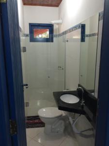 Vonios kambarys apgyvendinimo įstaigoje Recanto das Geraes