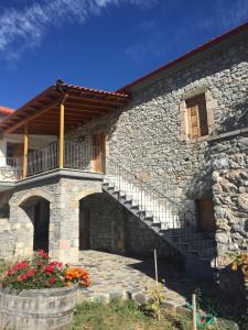 Gallery image of Stephania's Stone House in Karyes
