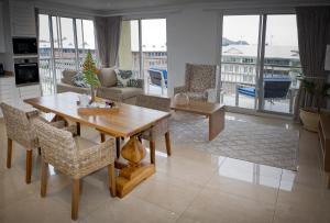 Posezení v ubytování The Quadrant Luxury Apartments