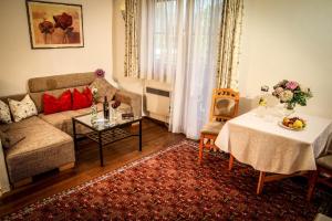 Posezení v ubytování PEOPLE'S Hotel