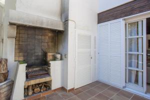 Foto de la galería de Villa Cala Padri en Font de sa Cala