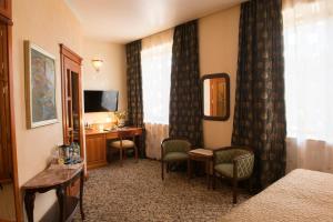 TV a/nebo společenská místnost v ubytování Pažaislis Park Hotel