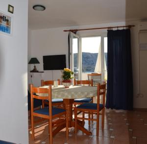 TV/Unterhaltungsangebot in der Unterkunft Apartments Burcul Pag