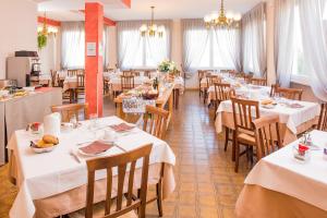 En restaurang eller annat matställe på Hotel Taormina
