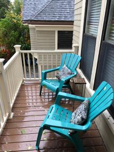 A balcony or terrace at Penley House Bed & Breakfast
