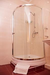 Een badkamer bij SV Park Hotel