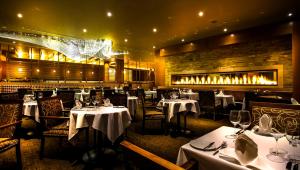 Restoran või mõni muu söögikoht majutusasutuses Sparkling Hill Resort and Spa - Adults-Only Resort
