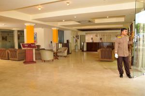 Ramada Katunayakeのロビーまたはフロント