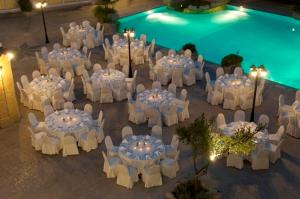 Bazén v ubytování Cleopatra Hotel nebo v jeho okolí