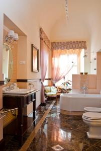 Fotografie z fotogalerie ubytování Prónay-kastély v destinaci Alsópetény + 68 fotografií