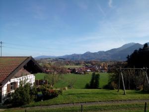 Afbeelding uit fotogalerij van Das Hauslhaus in Übersee