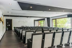 Konferenční prostory v ubytování Aparthotel AnyosPark Mountain & Wellness Resort + 37 fotografií