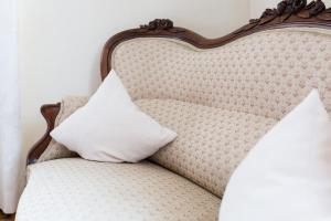 Postel nebo postele na pokoji v ubytování Hotel Löwen-Weinstube