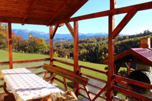 Φωτογραφία από το άλμπουμ του Garofita Pietrei Craiului σε Pestera