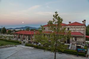 Afbeelding uit fotogalerij van Aiolides Hotel in Kalyvia