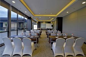 Posezení v ubytování Lombok Astoria Hotel + 37 fotografií
