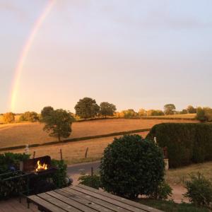 Φωτογραφία από το άλμπουμ του Gite Equipe avec Espace Vert σε Barrais-Bussolles