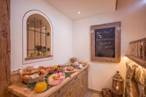 Jedlo v ubytovaní bed & breakfast alebo blízkom okolí