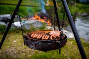 Gallery image of Nesset Fjordcamping in Olden