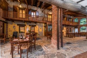 A restaurant or other place to eat at Cascina Veja