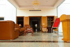 Gallery image of Hotel Gopalapuram International in Pollāchi