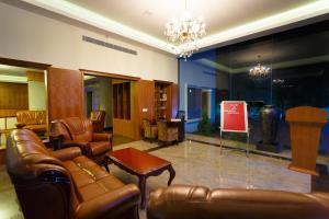 Gallery image of Hotel Gopalapuram International in Pollāchi