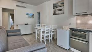 Köök või kööginurk majutusasutuses Smart Suite & Apartments