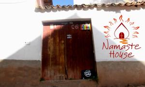 Certifikát, hodnocení, plakát nebo jiný dokument vystavený v ubytování Namaste House